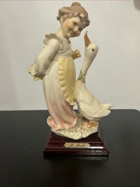 Capodimonte Vintage 1983 Merli Girl and Goose Figurine